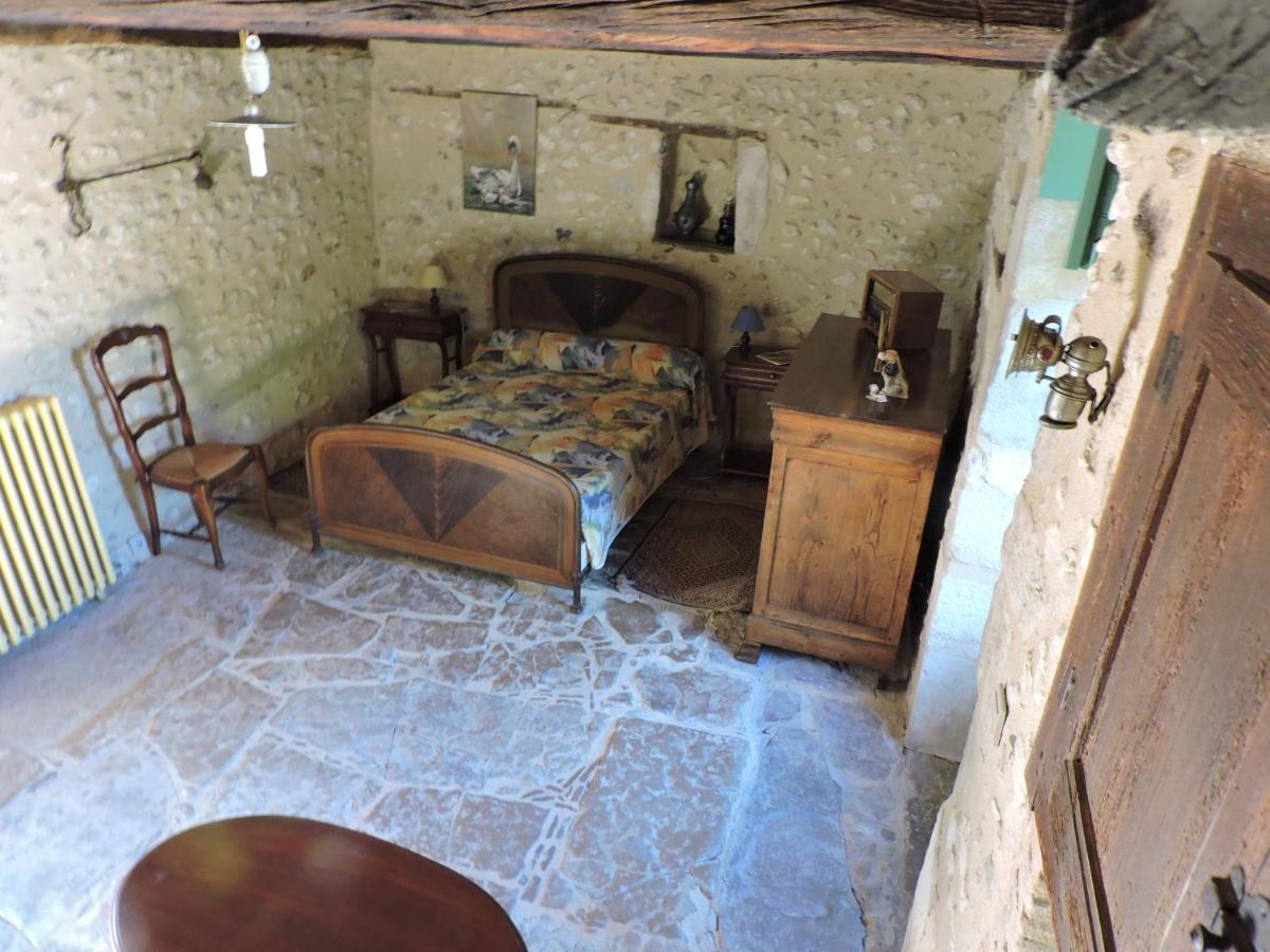 Gite De La Pouvellerie Fossemagne المظهر الخارجي الصورة